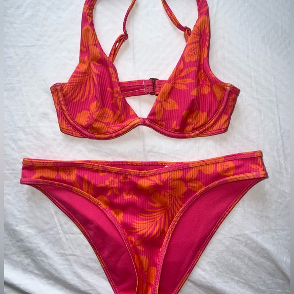 Matching Pink and Orange Hollister Bikini - Picture 1 of 6